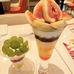 フォーシーズンズカフェ - スペシャルタワー　いちじくのパフェ