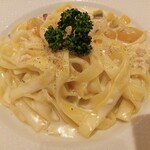 フォーシーズンズカフェ - 栗とさつま芋のゴルゴンゾーラパスタ