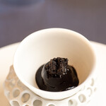 プレゼンテ スギ - 2022.11 Sugiのブラックサンダー（アマゾンカカオ、地物栗、フォアグラ）