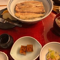 鰻割烹 伊豆栄 本店 - 