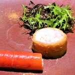 レスペランス カヤモリ - 北海道産アンコウのカダイフ巻き リコッタチーズと赤パプリカ サラダ
