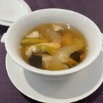 神龍 - フカヒレ入り漢方スープ