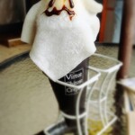 クレープアンドカフェ ヴァーチュ - 2022.10 おばけクレープ(￥820)。アイス→バニラ、中のお菓子は明治マーブルチョコでした！