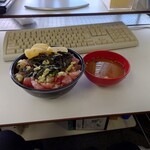 魚丼 - 