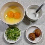 熊平の梅 - 鶏卵うどんの材料