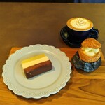 TSUBASA COFFEE - ■栗と味噌チーズガトーショコラ
                ■シュークリーム
                ■カフェラテ