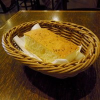 オステリア ラストリカート - フォカッチャ