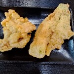 手打ちセルフうどん 海侍 - とり天、カレイの天ぷら