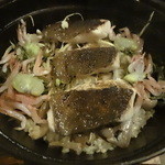 ぼうの - 銚子産平目と桜海老の鉄鍋ご飯（２人前から、１人前８００円）