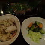 ぼうの - サイコロステーキと鉄鍋ご飯にお新香