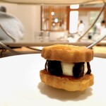 お茶とお菓子まやんち - レーズンバターサンド