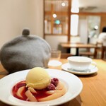 お茶とお菓子まやんち - ピーチメルバ