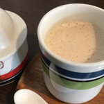 カメイノ食堂 - ジンジャーミルクティー