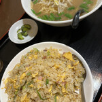 Shou ryuu - にんにくラーメンとにんにくチャーハンのセット　800円