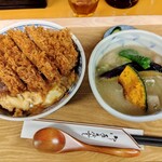 とん汁と玄米の店 檍食堂 - かつ丼 1,500円