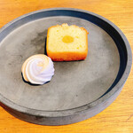 MAISON INCO - ラムバター餡パウンドケーキ(さつまいも)とメレンゲ　ケーキが美味しすぎて4個分テイクアウトに。