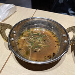 SPICE GATE - 京風スパイス朝定食
      鶏キーマと魚介出汁のカレー 1200円
      （ - 小盛に変更 50円）