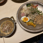 SPICE GATE - 京風スパイス朝定食
      サバとみょうがの冷やし出汁カレー 1300円
      （ - 小盛に変更 50円）