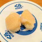 無添くら寿司 - ほたて (税込)250円 (2022.11.05)