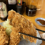 とん汁と玄米の店 檍食堂 - 牡蠣のデカさに圧倒されます。もちろん火入れは絶妙