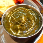 Arati - ほうれん草チキンカレー