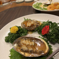 神仙閣 神戸店 - ・鮑の姿蒸し特製ソース
