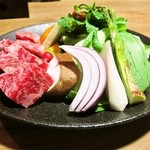 粟 - 大和牛の陶板焼き