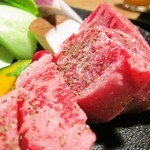 粟 - 大和牛の陶板焼き