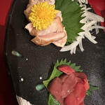 とり焼き 鶏料理 かしわ - もものたたきと生レバー