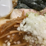 煮干し中華そば 山形屋 - めんま、柔らかくお手間を感じます。