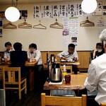 Hacchouboritomo - 賑わう店内