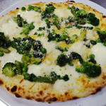 TRATTORIA CAYABACCIO - グリーン野菜のピッツァ