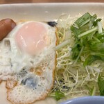 山田うどん - 朝食。菅谷の納豆＆目玉焼き朝定食580円