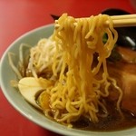 中華 ひるね - チャーシューメンの麺