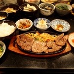 ステーキ割烹あだち - 牛ヘレステーキランチ ダブル ＆ 食べ放題のお漬物たち