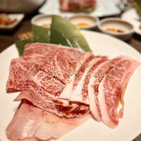 名駅de 焼肉 DOURAKU 名駅店 - 炙りロース　　素敵なサシ