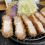 とんかつ 栄ちゃん - レフトサイド。美味しさしかない。