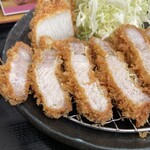 とんかつ 栄ちゃん - レフトサイド。ストロング旨み