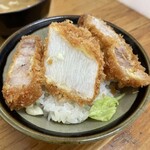 とんかつ 栄ちゃん - かとう丼作成。今日のフライは長芋。
