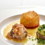 メインダイニング - 【公式HP】川奈コーストディナー：ホタテ貝を詰めたマッシュルームのオーブン焼き　2種類のバターソース