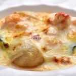 メインダイニング - 【公式HP】2022クリスマスディナー「シュミネ」：オマール海老のグラタン　ホワイトクリスマス