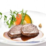 メインダイニング - 【公式HP】クラシック復刻ディナー：和牛フィレステーキ シェリー酒風味のソース“男爵風”温野菜添え