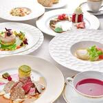 メインダイニング - 【公式HP】2022クリスマスディナー「シュミネ」