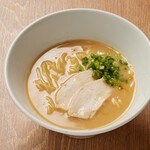 濃厚鶏白湯ラーメン 