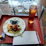 AQUA DINING CAFE 瓢黎 - ケーキセット　500円　ドリンクはアイスティー