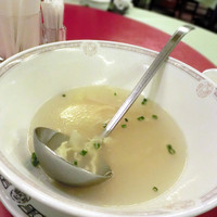 赤坂 四川飯店 - ランチには素朴なスープが付いています