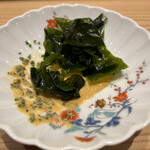 我逢人 - 鳴門のワカメのあん肝ソース