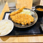 Tonkatsu Maruya - 特ロースとエビフライ