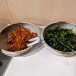 ワンダーステーキ - これもうんまい!!　キムチと野沢菜…