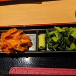 ワンダーステーキ - 私の、キムチと野沢菜の１回戦…